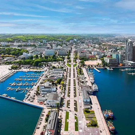 Yacht Park Marina By Amberblue Apartament